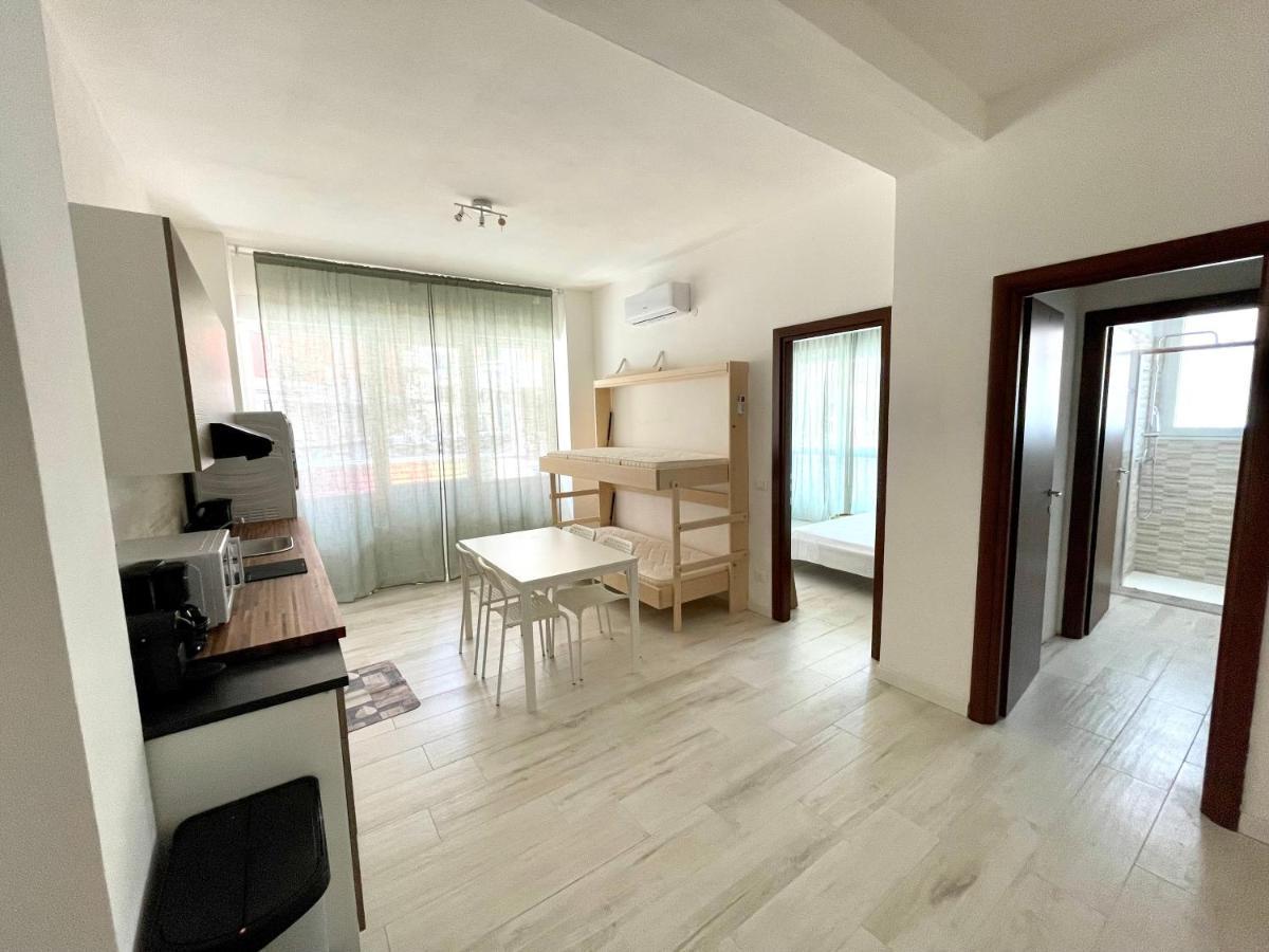 Ferienwohnung Bilocale Con Posto Auto La Chicca Del Golfo La Spezia Exterior foto